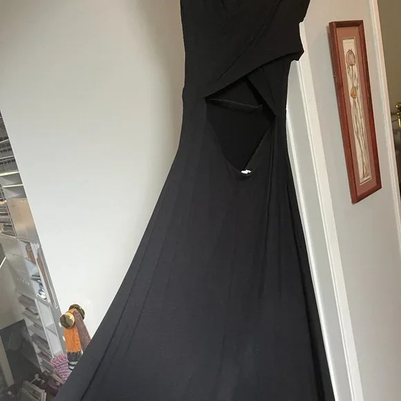 BLACK DRESS - Picture 3 of 12
